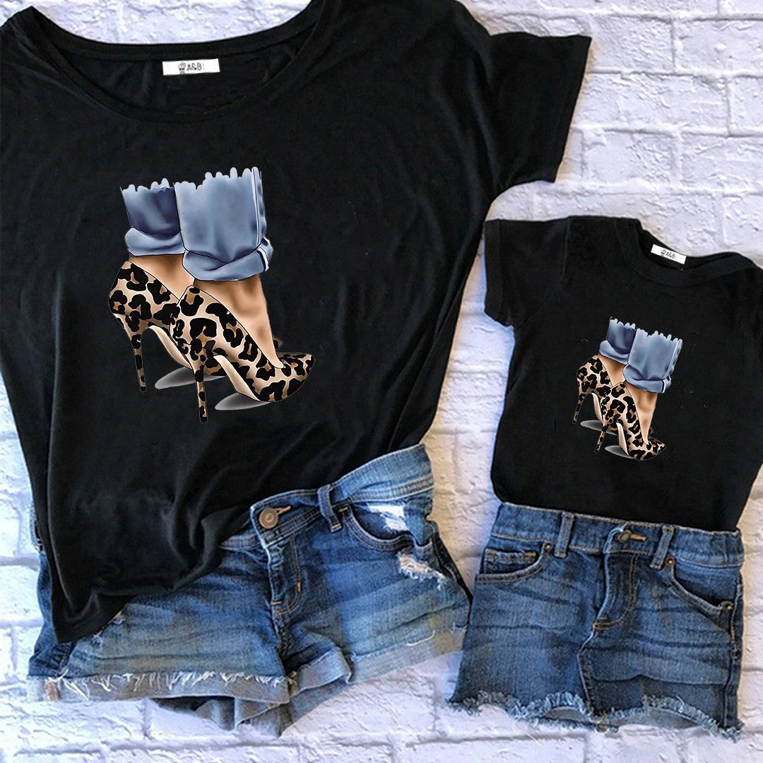 mother and daughter T-shirt